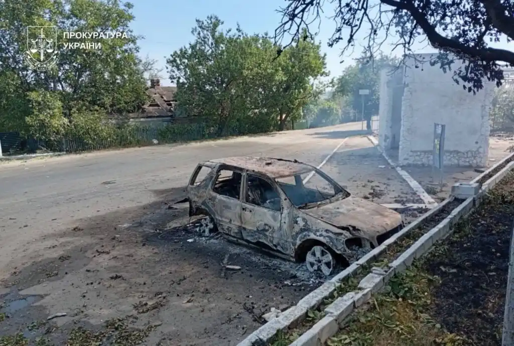 У Синельниківському районі внаслідок ворожих ударів загинув чоловік, кілька людей поранені У Синельниківському районі внаслідок ворожих ударів загинув чоловік, кілька людей поранені