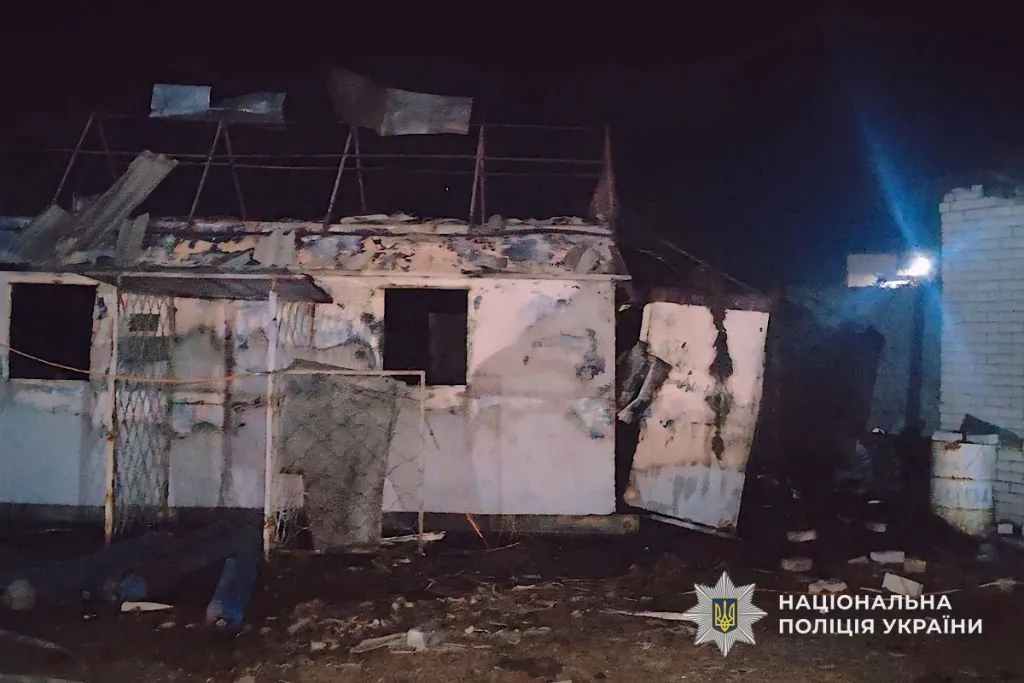 Нічна атака дронами на Дніпропетровщині: є загиблі та поранені