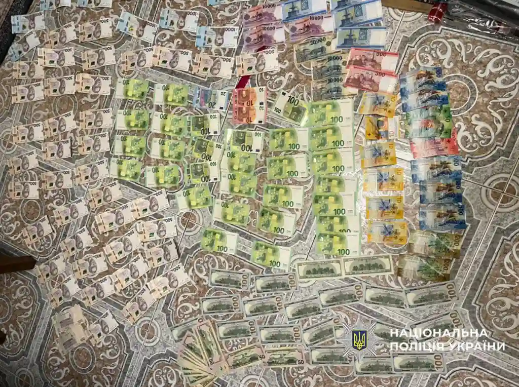 У Києві та на Закарпатті викрили групу «переправників» військовозобов’язаних У Києві та на Закарпатті викрили групу «переправників» військовозобов’язаних