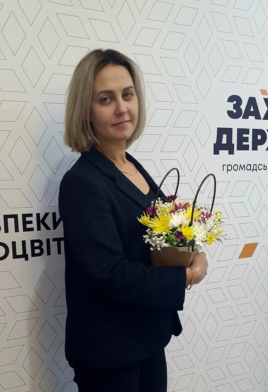 Юристка з Дніпра безоплатно допомагає військовим, ветеранам і переселенцям відновлювати документи та права
