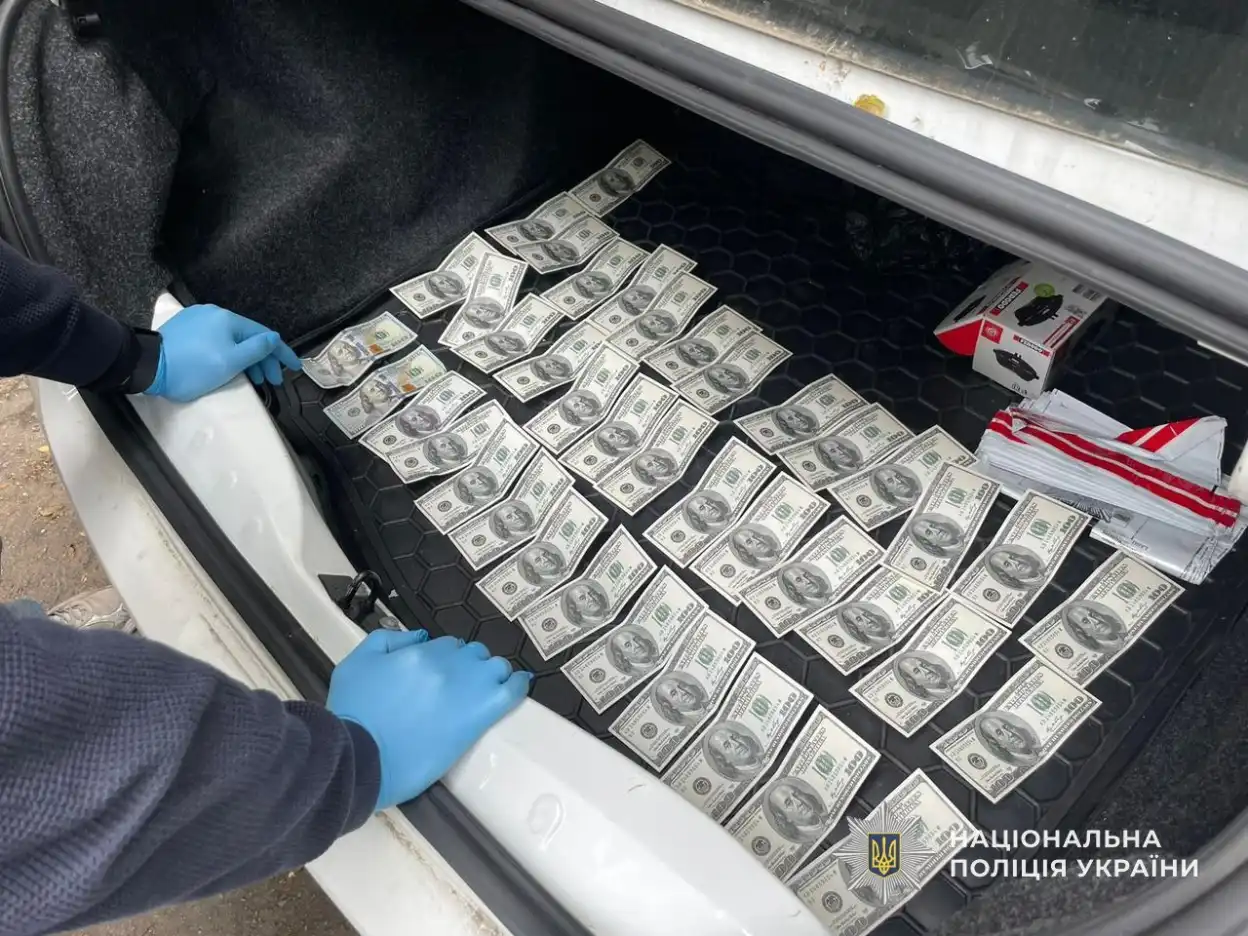 У Дніпрі затримали військового з ТЦК, який за хабар обіцяв «допомогти» ухилитися від служби