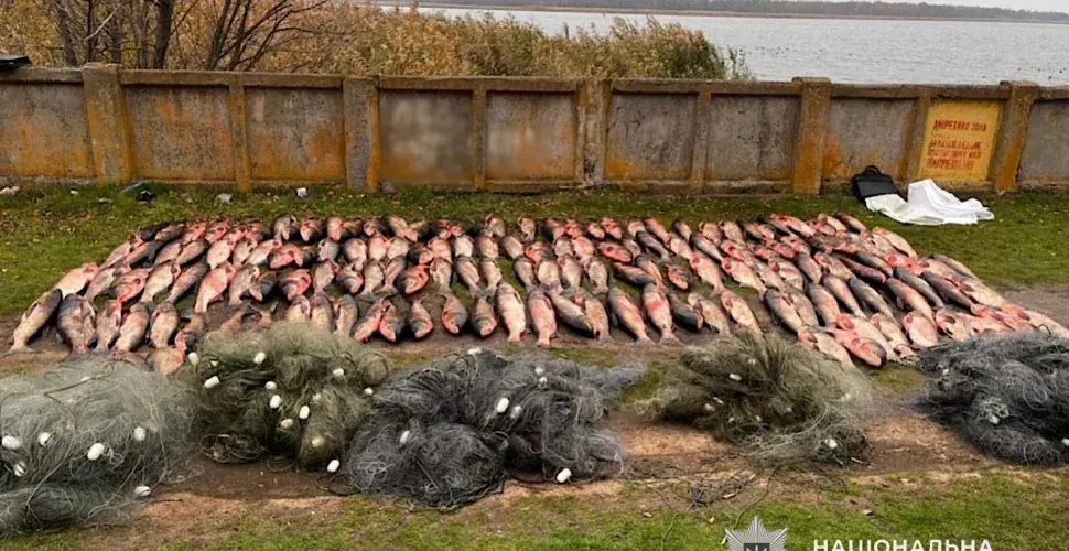 Поліцейські водної поліції Дніпра викрили браконьєрів Поліцейські водної поліції Дніпра викрили браконьєрів