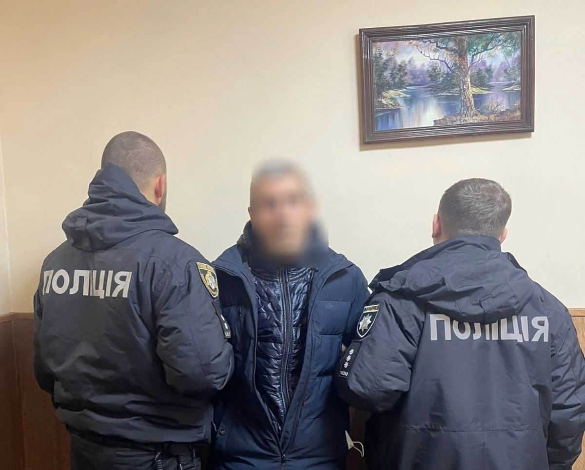 Дніпровський суд засудив чоловіка до 9 років за вбивство сусіда Дніпровський суд засудив чоловіка до 9 років за вбивство сусіда