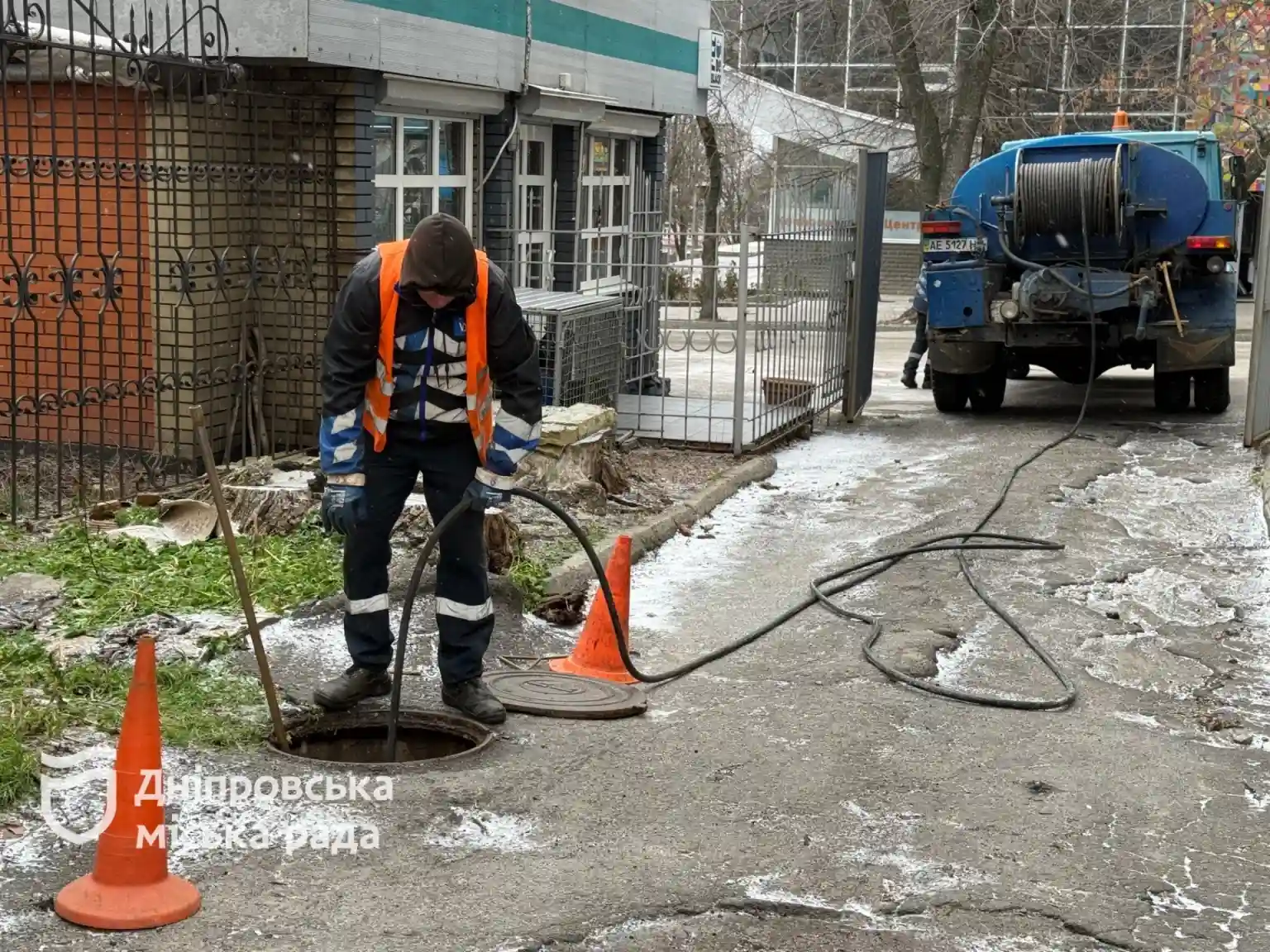 Після аварій у Соборному районі Дніпра відновили воду і каналізацію Після аварій у Соборному районі Дніпра відновили воду і каналізацію