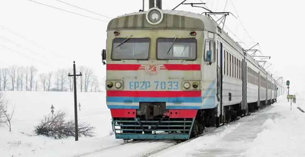 Світло в мережі з перебоями: приміські електрички на Дніпропетровщині йдуть із запізненням Світло в мережі з перебоями: приміські електрички на Дніпропетровщині йдуть із запізненням