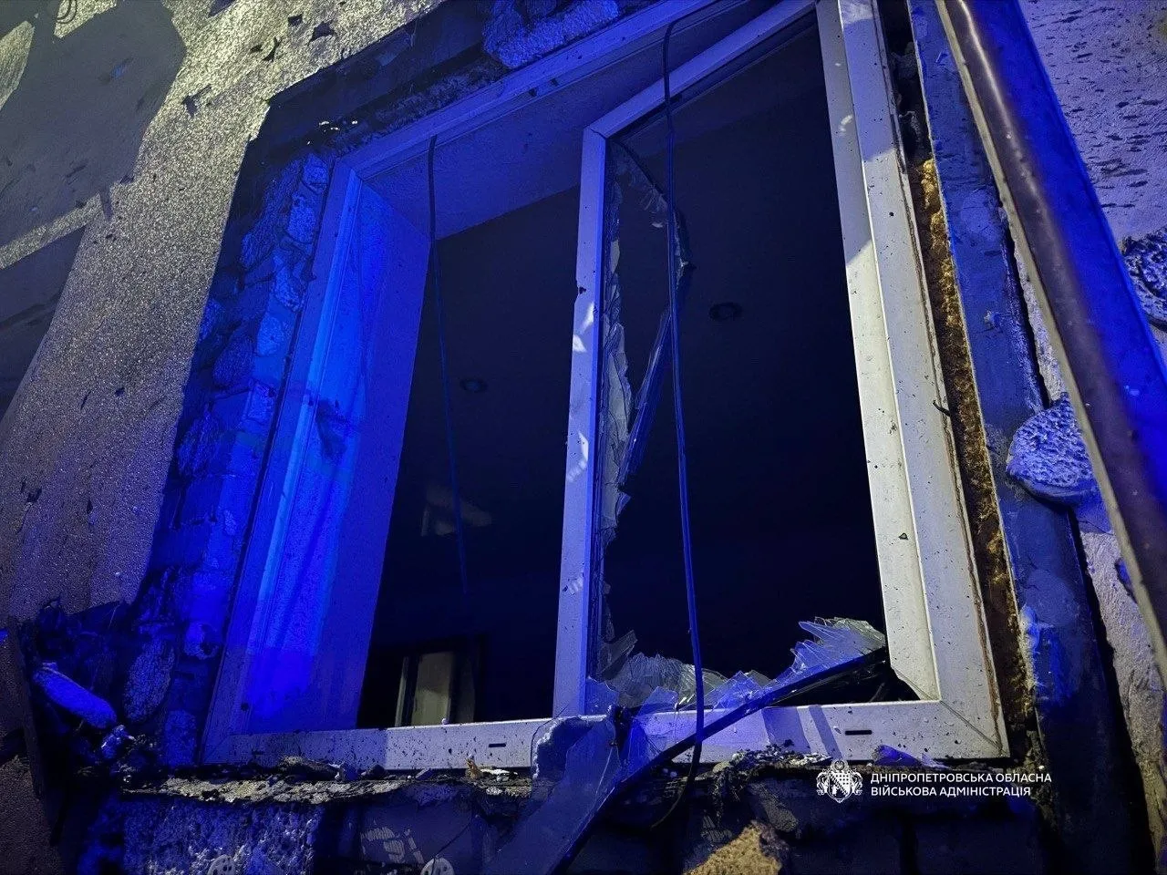 Наслідки вечірнього удару по Дніпру: зросла кількість постраждалих