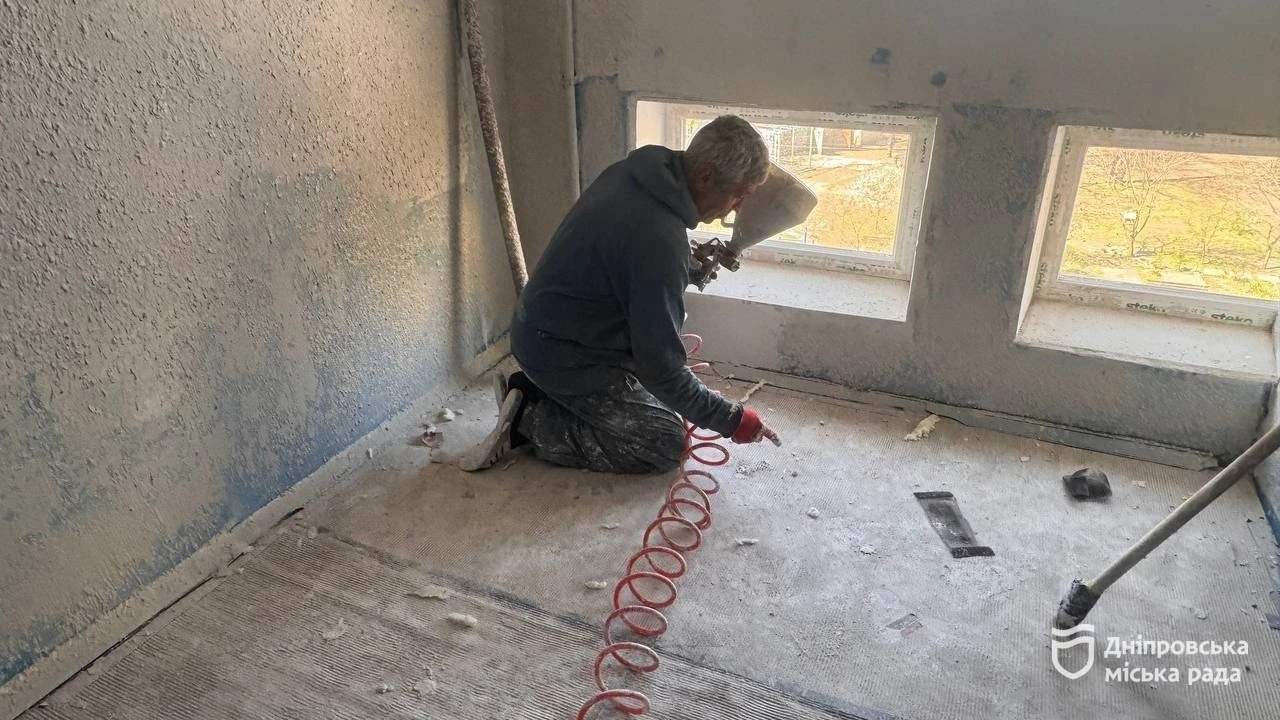 У Дніпрі масштабують ремонти у житловому секторі: як оновлюють під’їзди