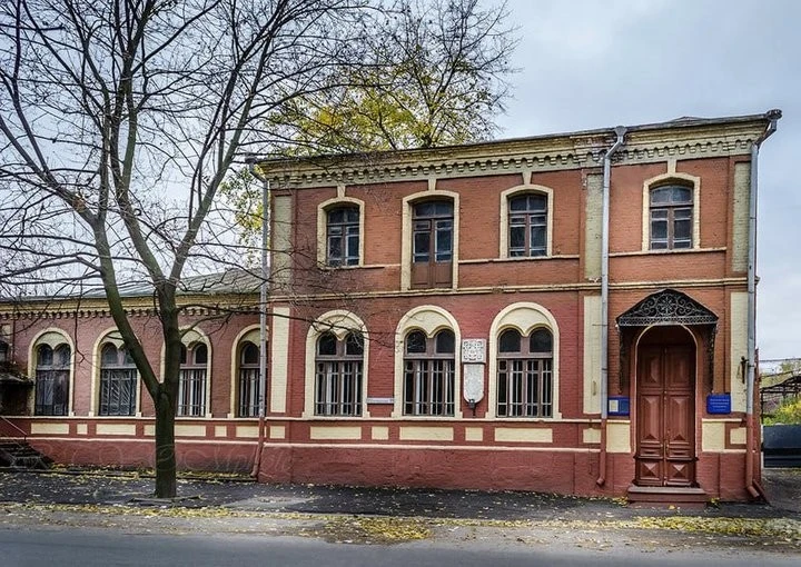 Олена Блаватська: шлях уродженки Дніпра, що сформувала власну філософську школу