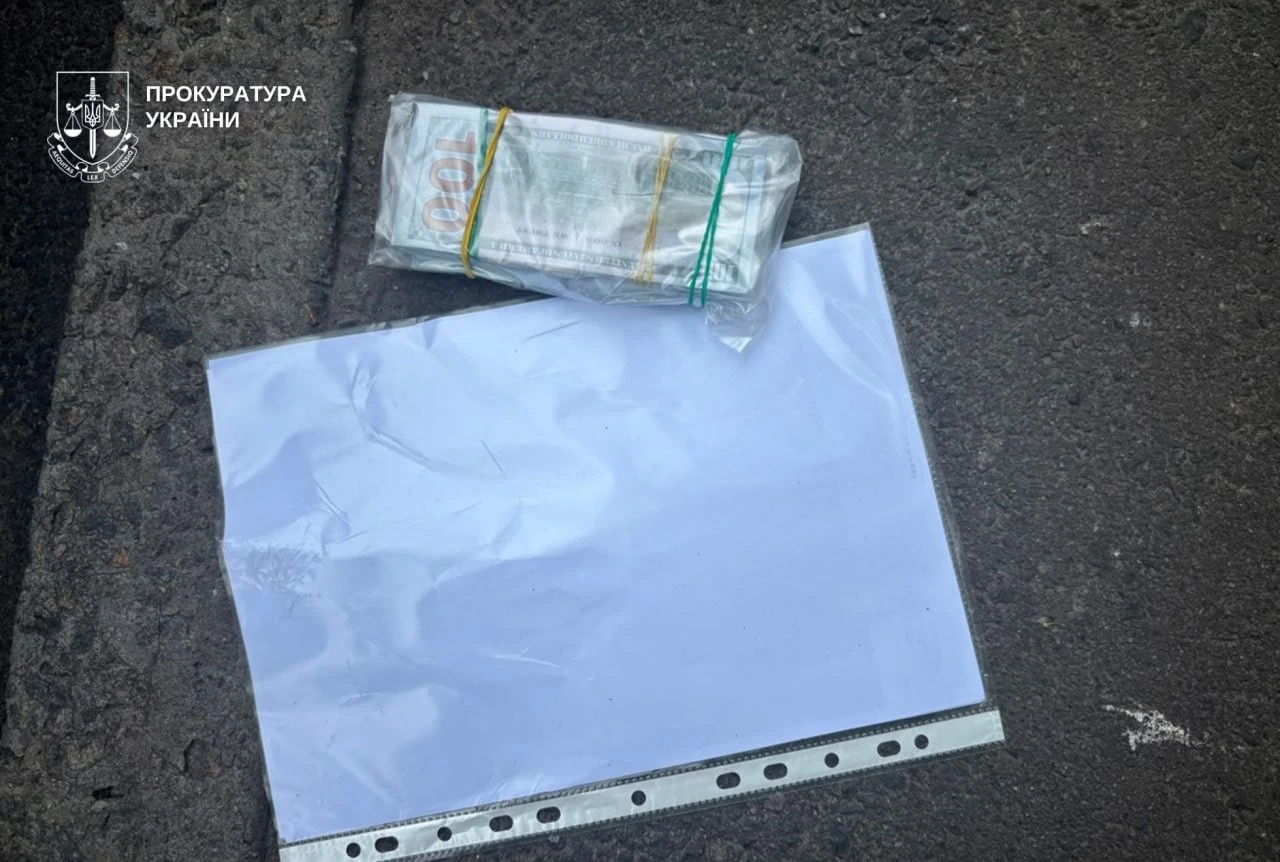 Хабар за фальшивий діагноз: на Дніпропетровщині викрили зловмисника