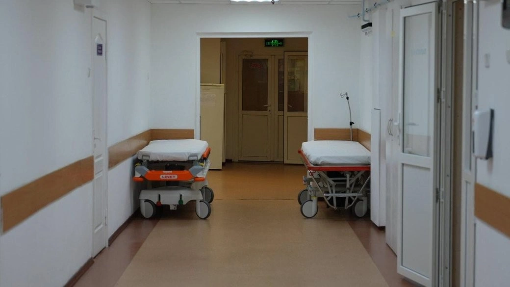 Стан очільника П’ятихаток після нападу залишається контрольованим Стан очільника П’ятихаток після нападу залишається контрольованим